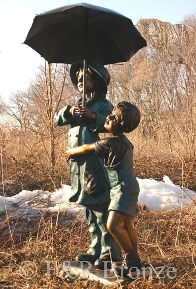 Girl & Boy holding umbrella bronze sculpture-3