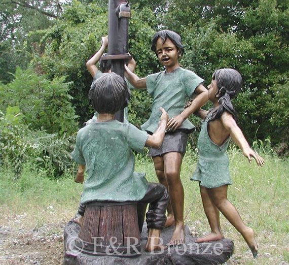 Kids with Water Pump bronze fountain-9
