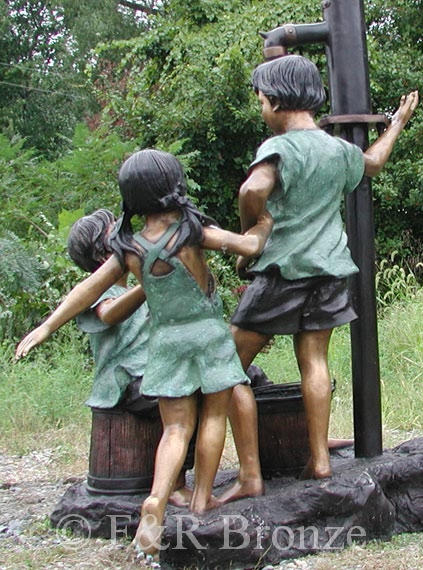 Kids with Water Pump bronze fountain-6