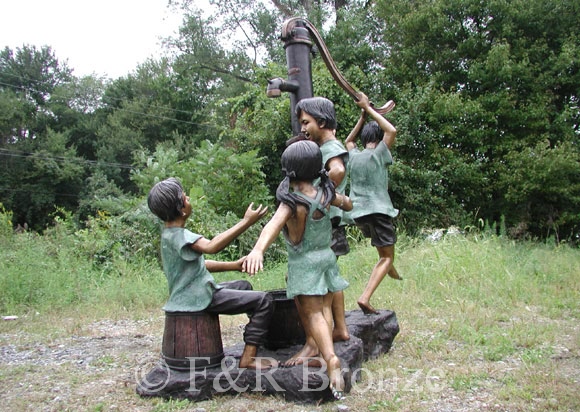 Kids with Water Pump bronze fountain-7