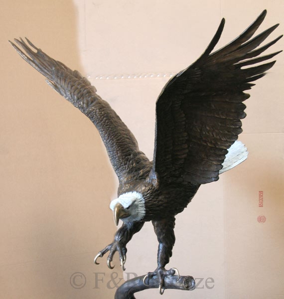 Monumental Eagle bronze-5
