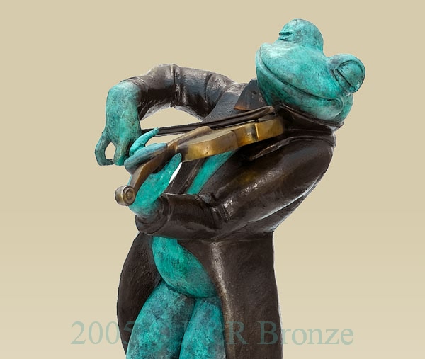 Frog with Violin bronze