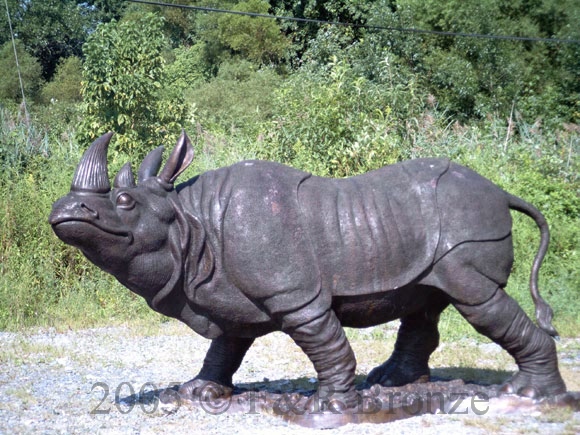 Rhinoceros bronze reproduction-1