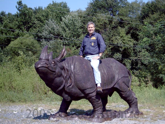 Rhinoceros bronze reproduction-4