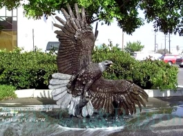Side Eagle with Fish bronze statue