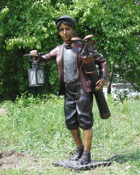 Caddy Holding Lantern bronze-1