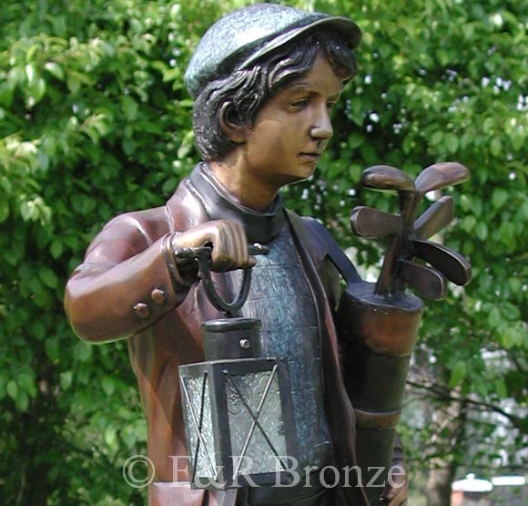 Caddy Holding Lantern bronze-7